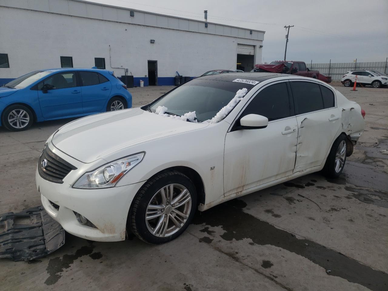 2015 INFINITI Q40