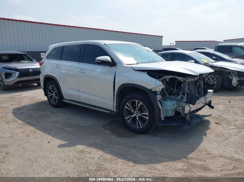 2018 TOYOTA HIGHLANDER LE