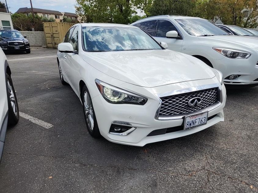 2021 INFINITI Q50 LUXE