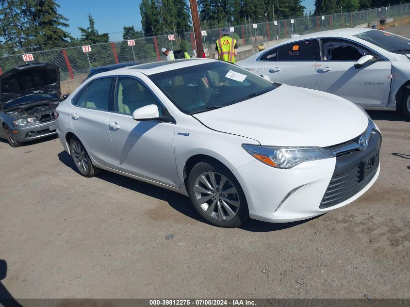 2017 TOYOTA CAMRY HYBRID/LE/XLE/SE