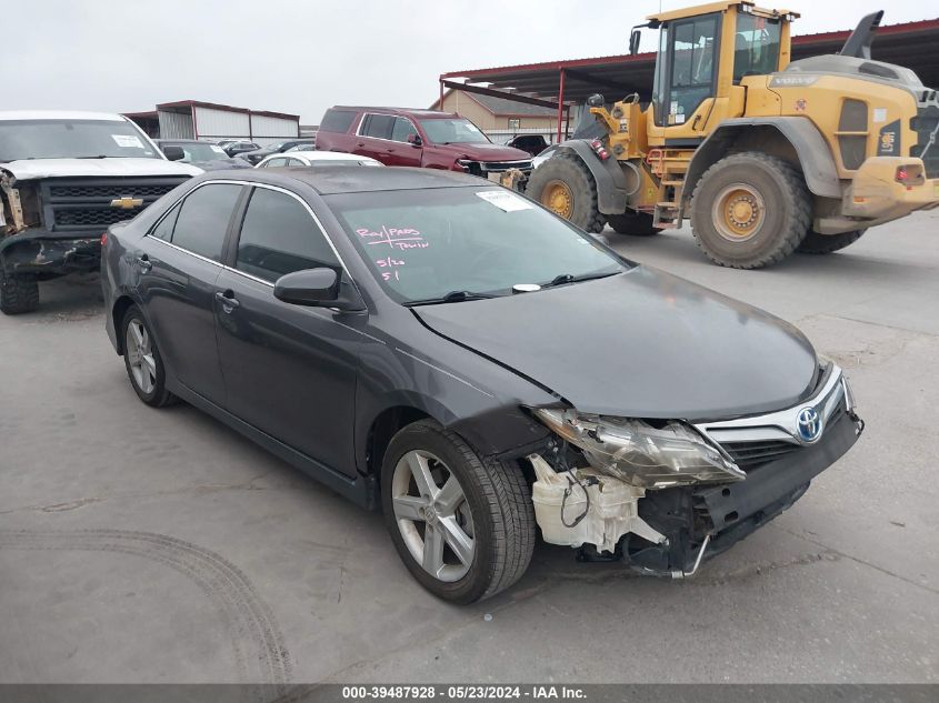 2014 TOYOTA CAMRY SE