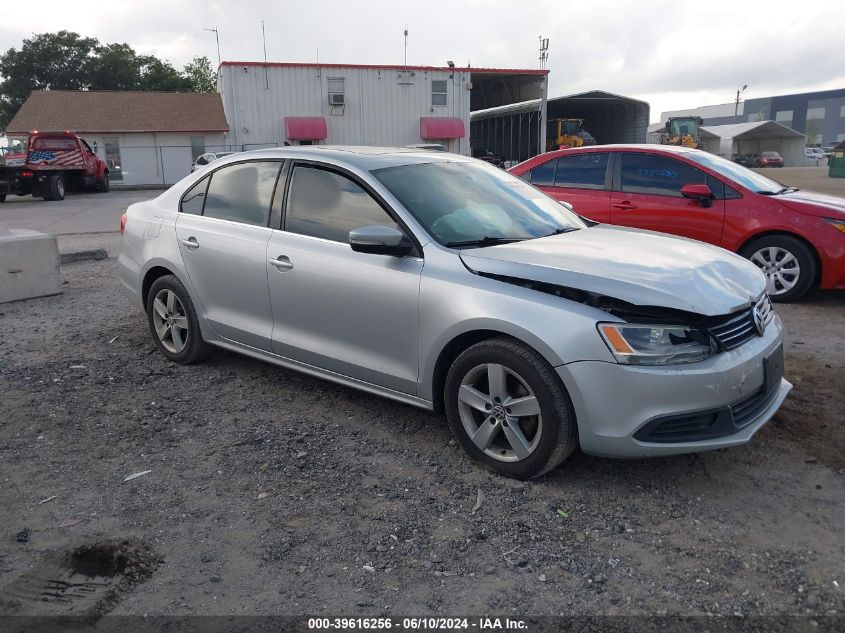 2013 VOLKSWAGEN JETTA 2.0L TDI