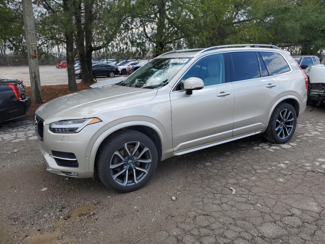 2016 VOLVO XC90 T6