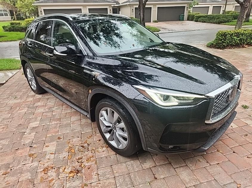 2021 INFINITI QX50 LUXE