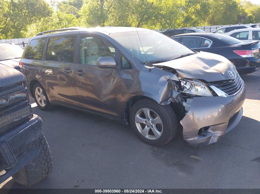 2011 TOYOTA SIENNA LE V6