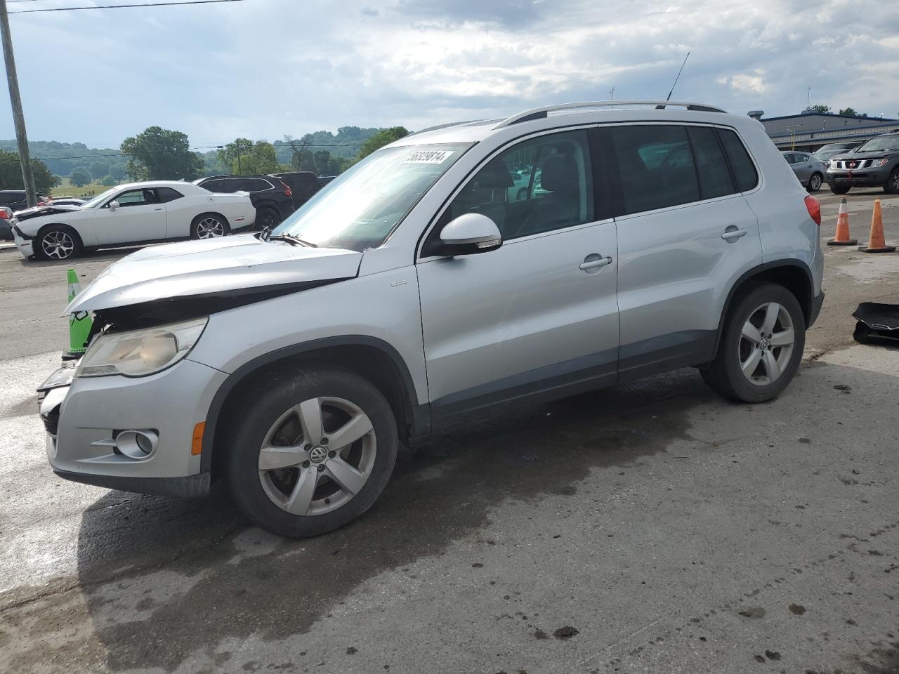 2010 VOLKSWAGEN TIGUAN S