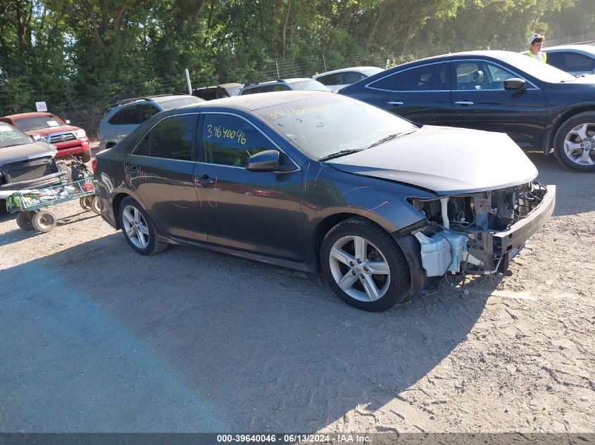 2014 TOYOTA CAMRY SE