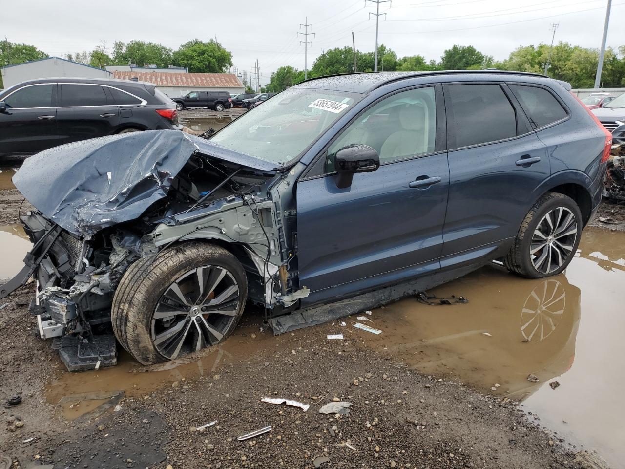 2023 VOLVO XC60 PLUS