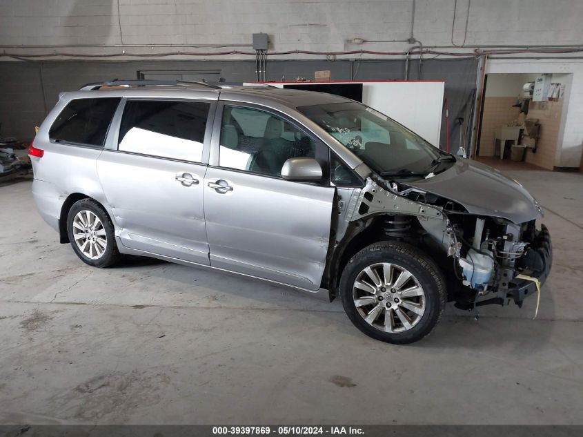 2011 TOYOTA SIENNA XLE