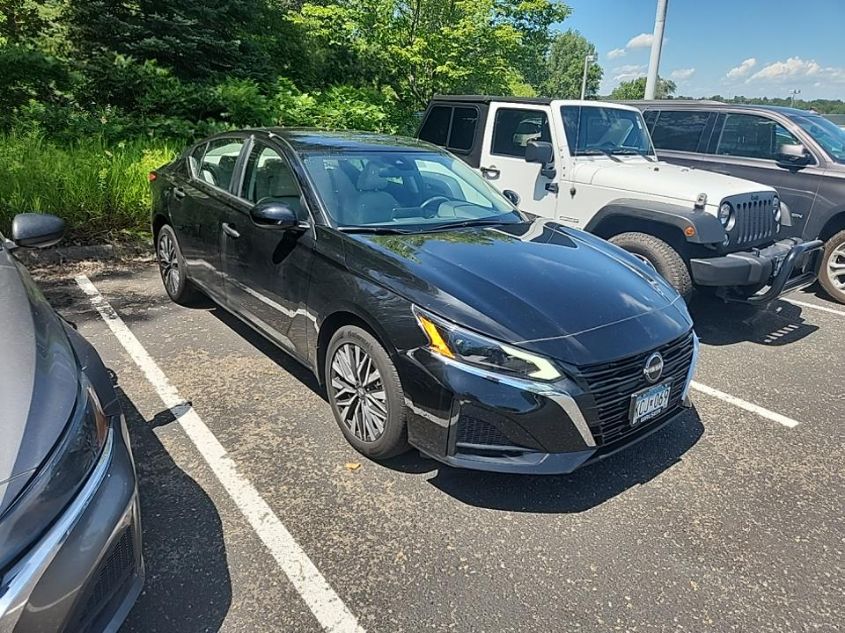 2023 NISSAN ALTIMA SV