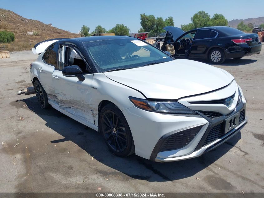 2021 TOYOTA CAMRY XSE