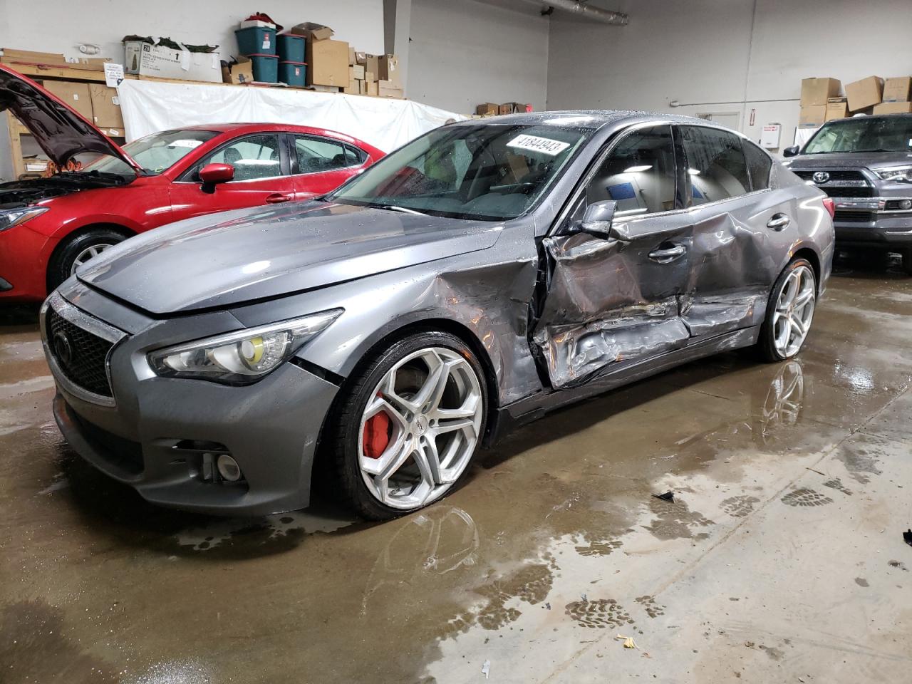 2015 INFINITI Q50 BASE