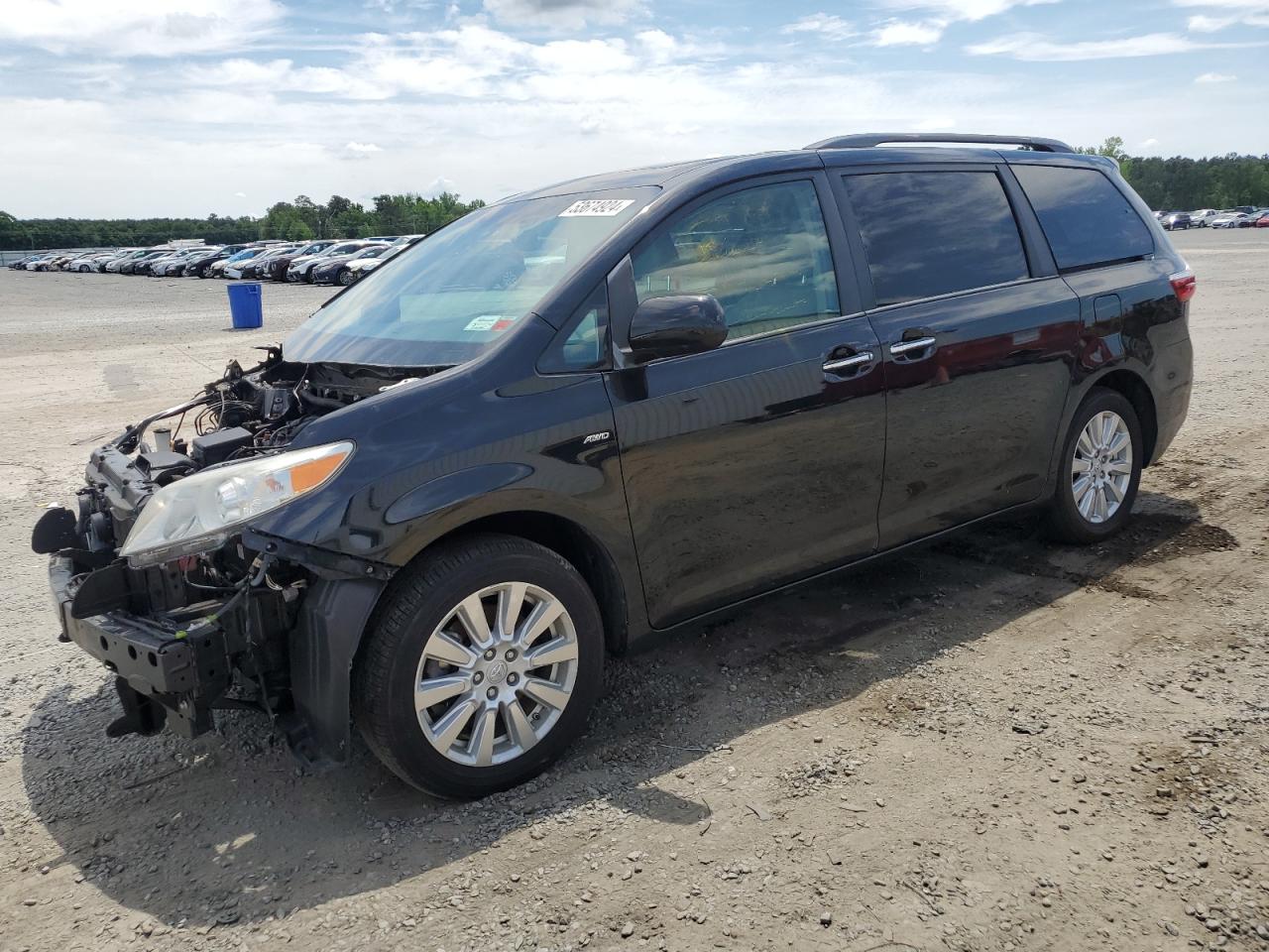 2017 TOYOTA SIENNA XLE