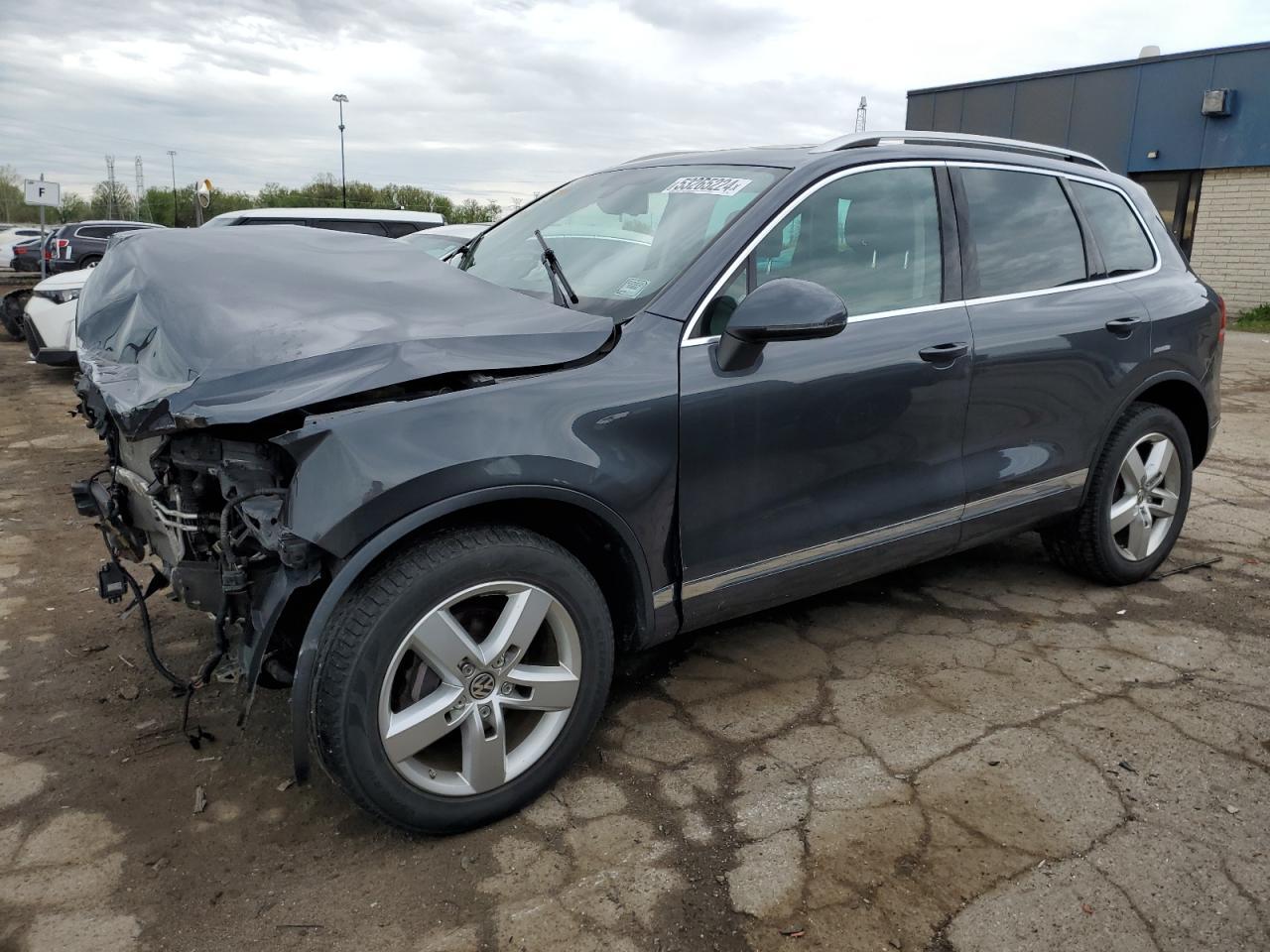 2011 VOLKSWAGEN TOUAREG V6