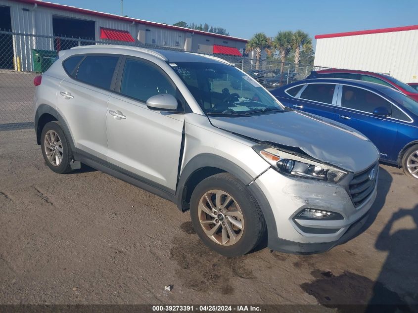 2016 HYUNDAI TUCSON SE