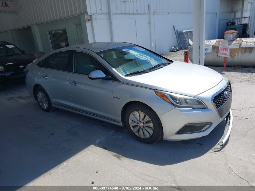 2017 HYUNDAI SONATA HYBRID SE