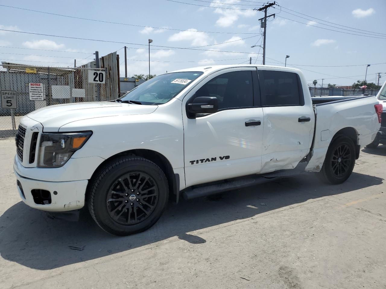 2018 NISSAN TITAN SV