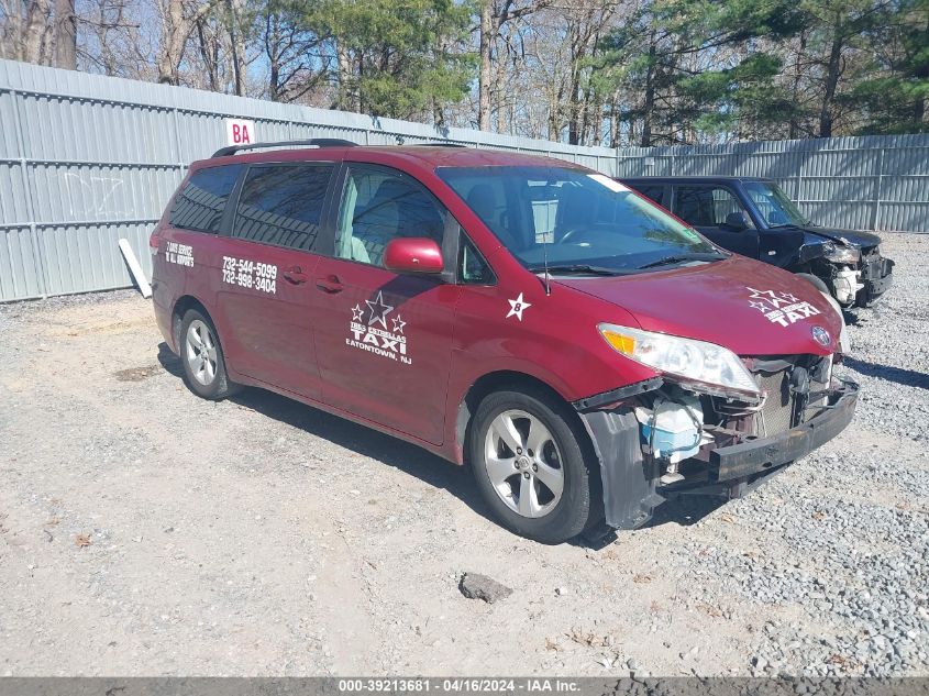 2011 TOYOTA SIENNA LE V6