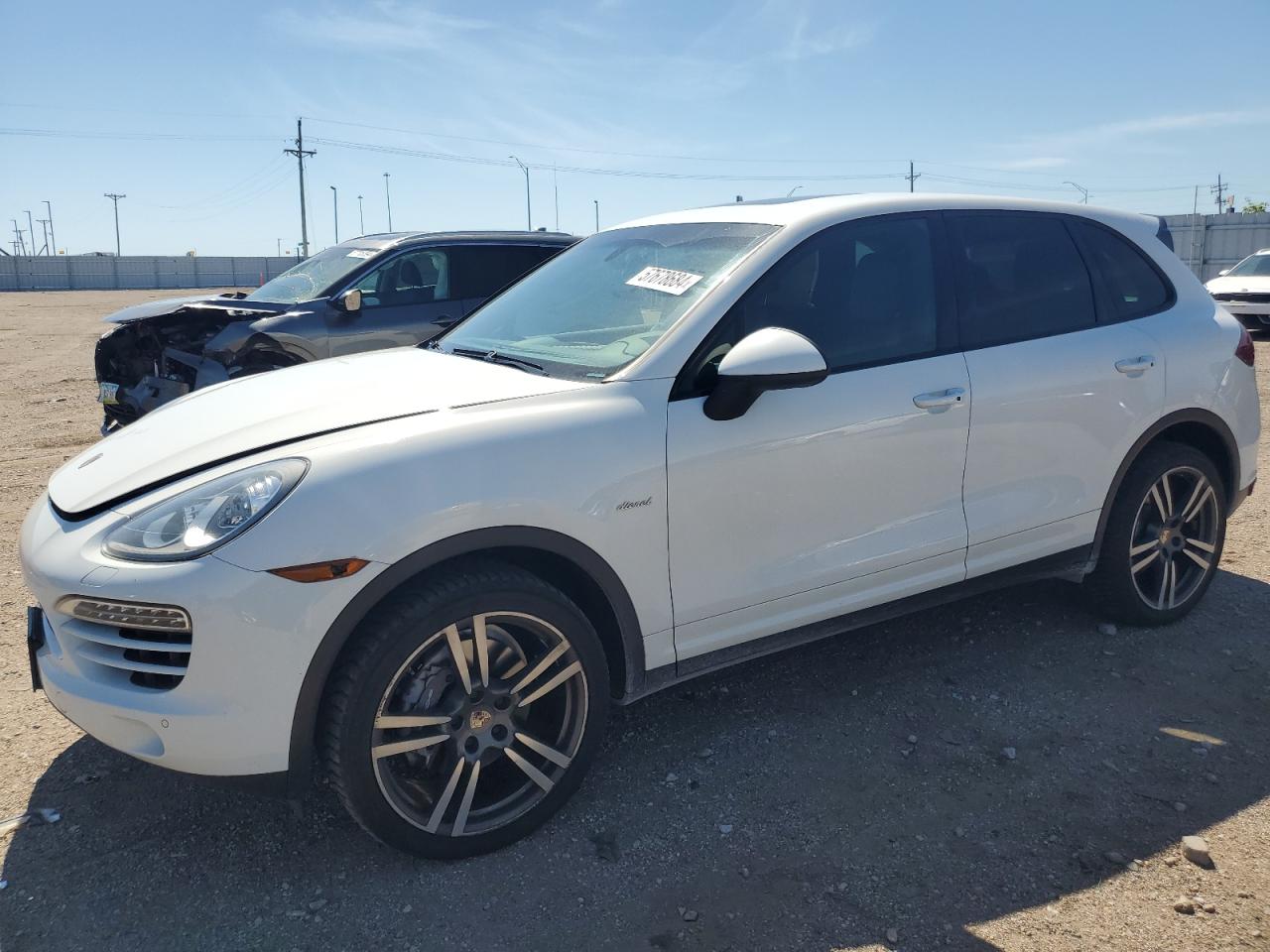 2013 PORSCHE CAYENNE