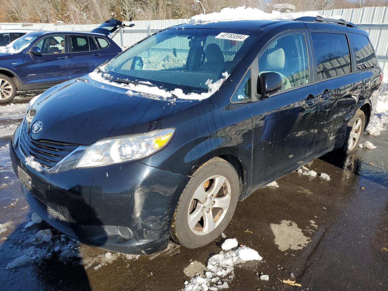 2015 TOYOTA SIENNA LE