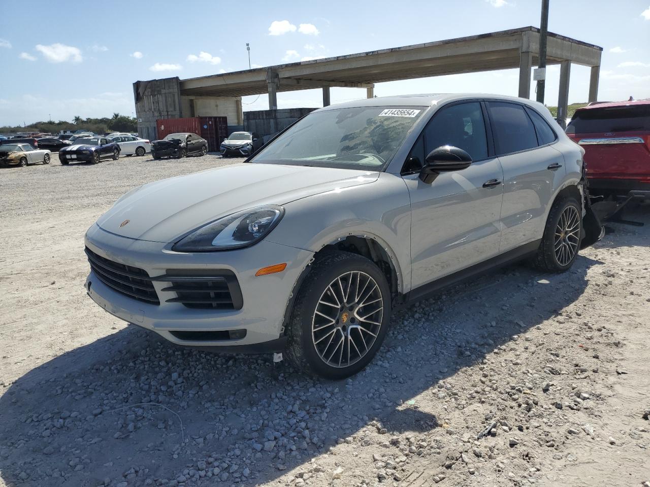 2020 PORSCHE CAYENNE