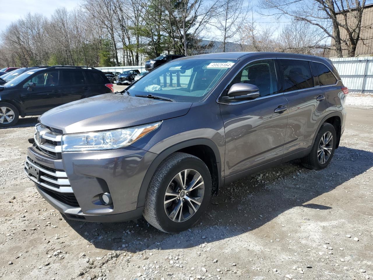 2017 TOYOTA HIGHLANDER LE