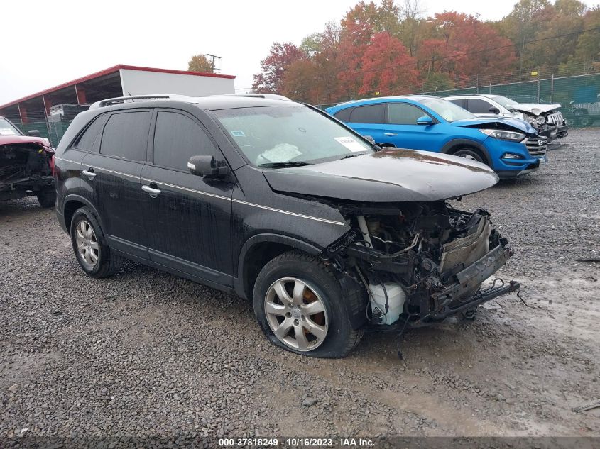 2013 KIA SORENTO LX