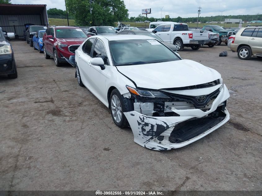 2018 TOYOTA CAMRY LE