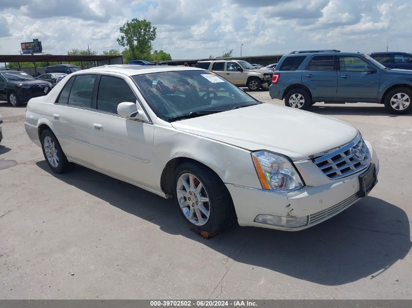 2010 CADILLAC DTS LUXURY COLLECTION