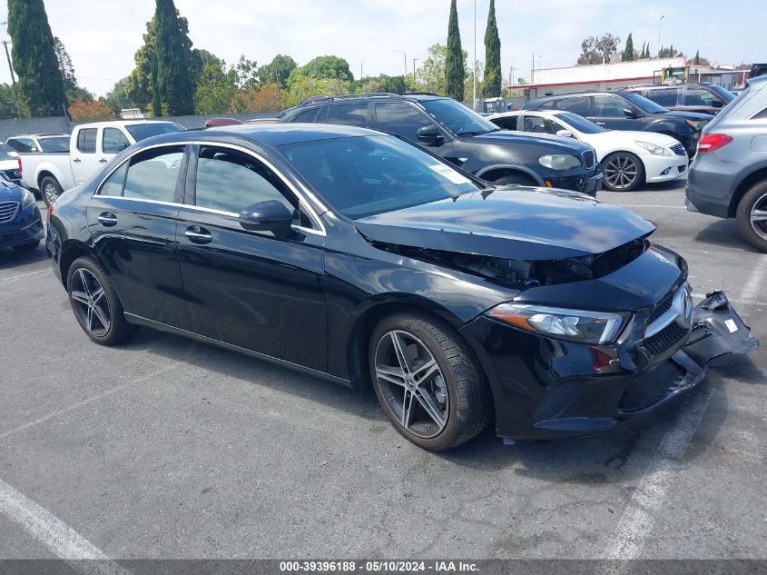 2022 MERCEDES-BENZ A 220