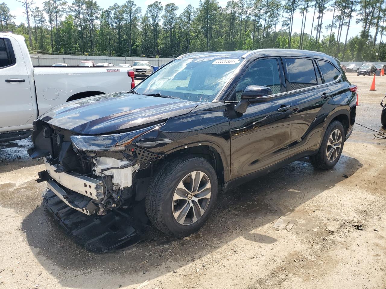 2021 TOYOTA HIGHLANDER XLE