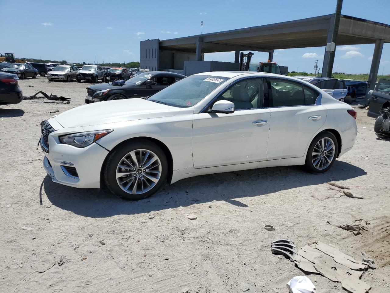 2022 INFINITI Q50 LUXE