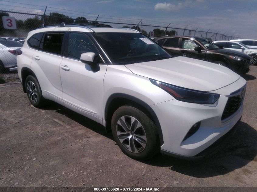 2021 TOYOTA HIGHLANDER XLE