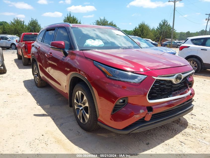 2021 TOYOTA HIGHLANDER XLE