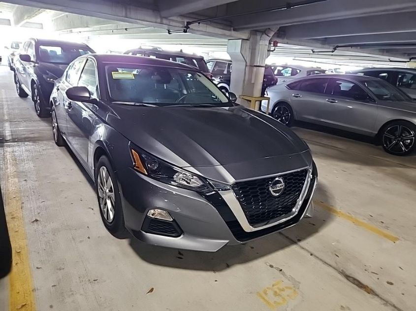 2022 NISSAN ALTIMA S