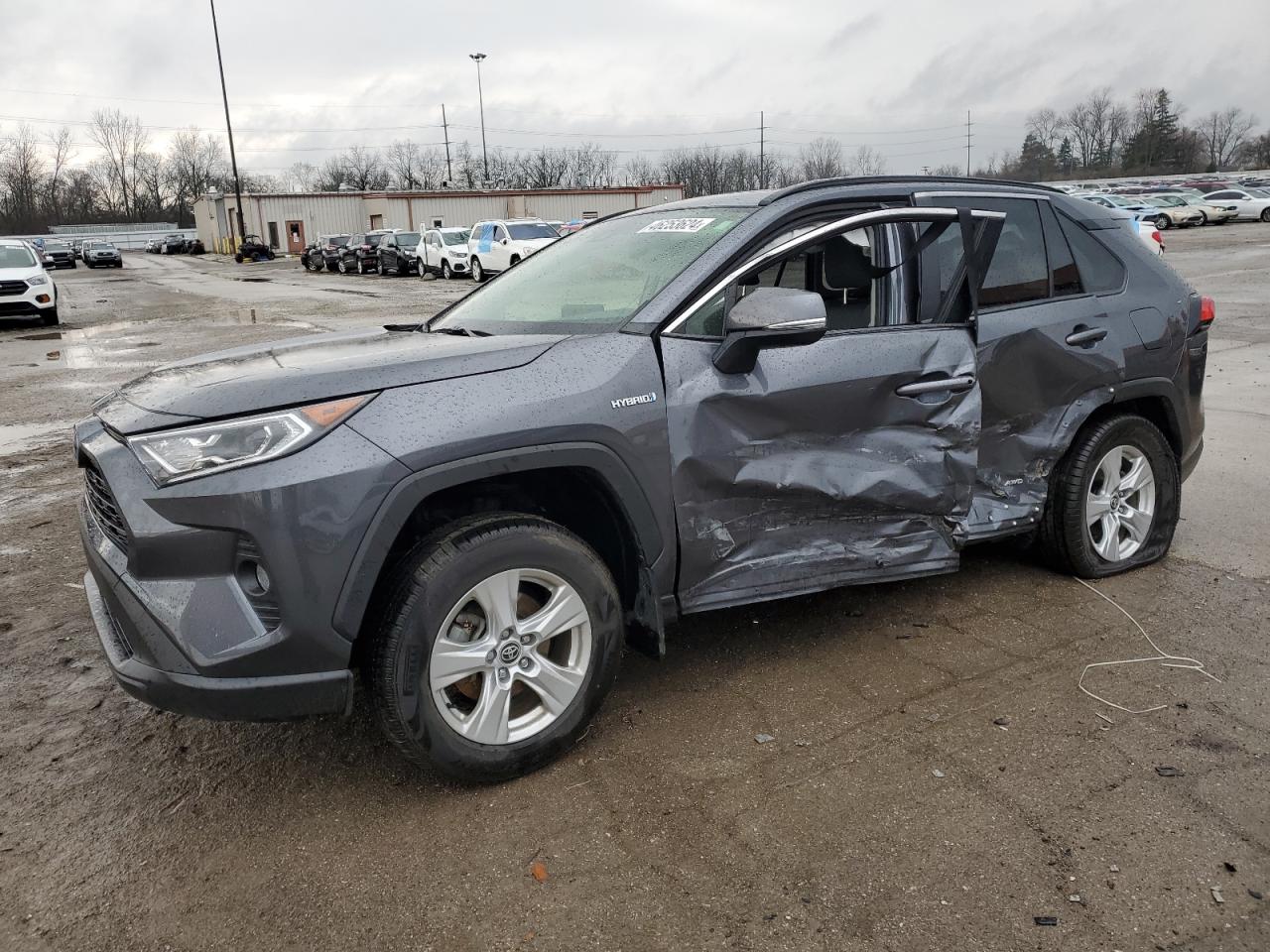 2021 TOYOTA RAV4 XLE