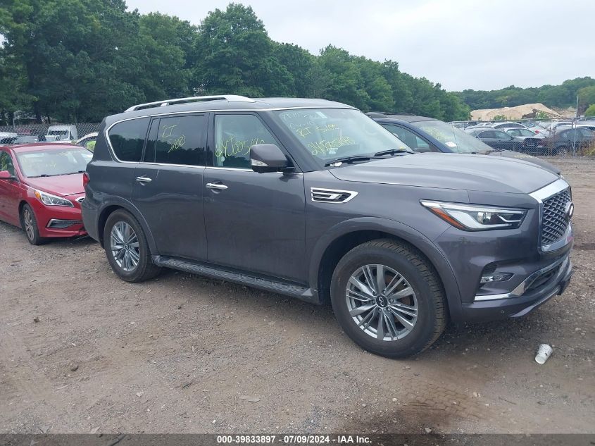 2023 INFINITI QX80 LUXE