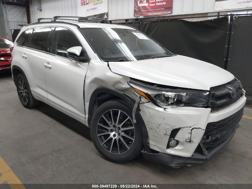 2018 TOYOTA HIGHLANDER SE