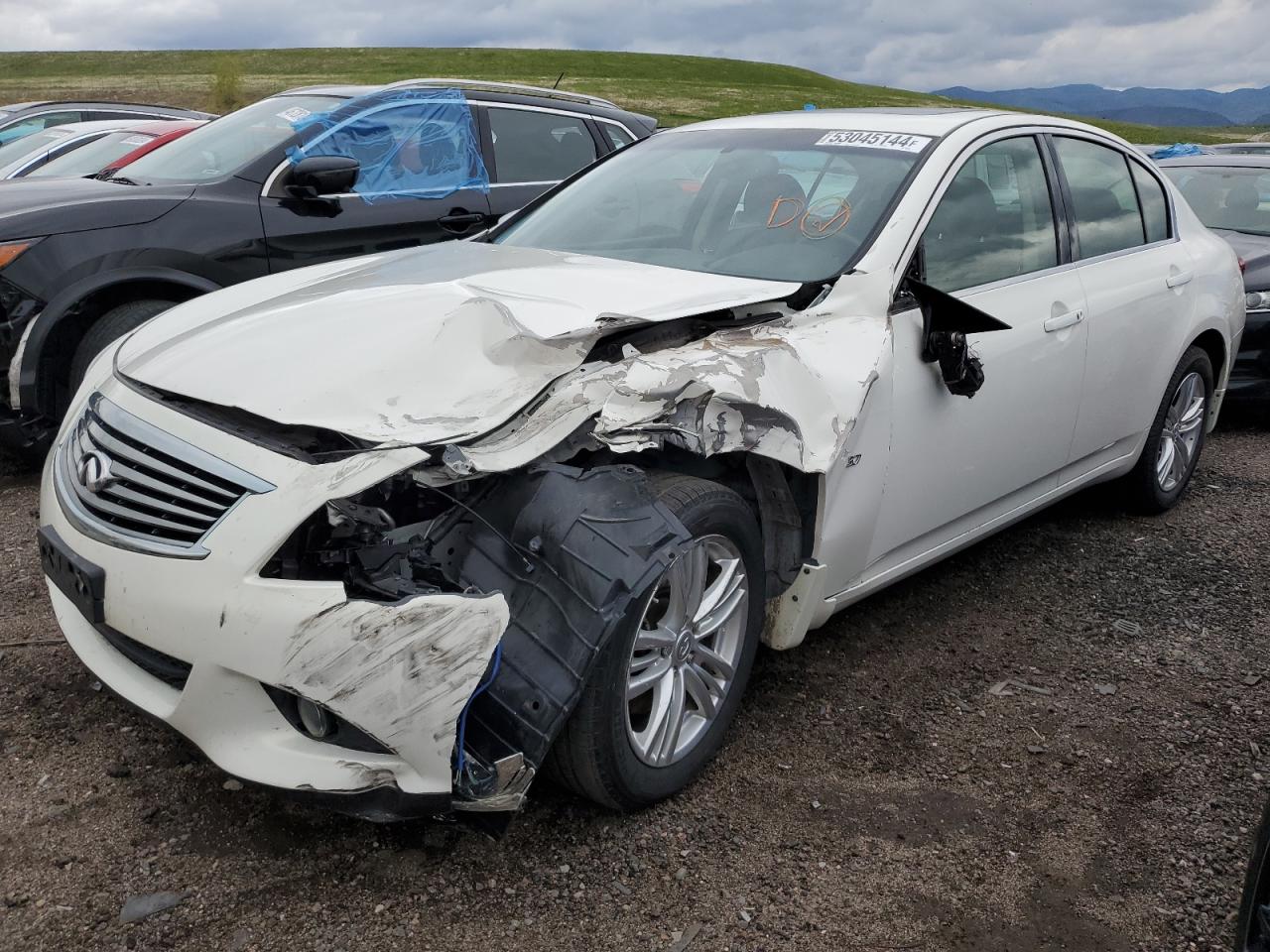 2015 INFINITI Q40