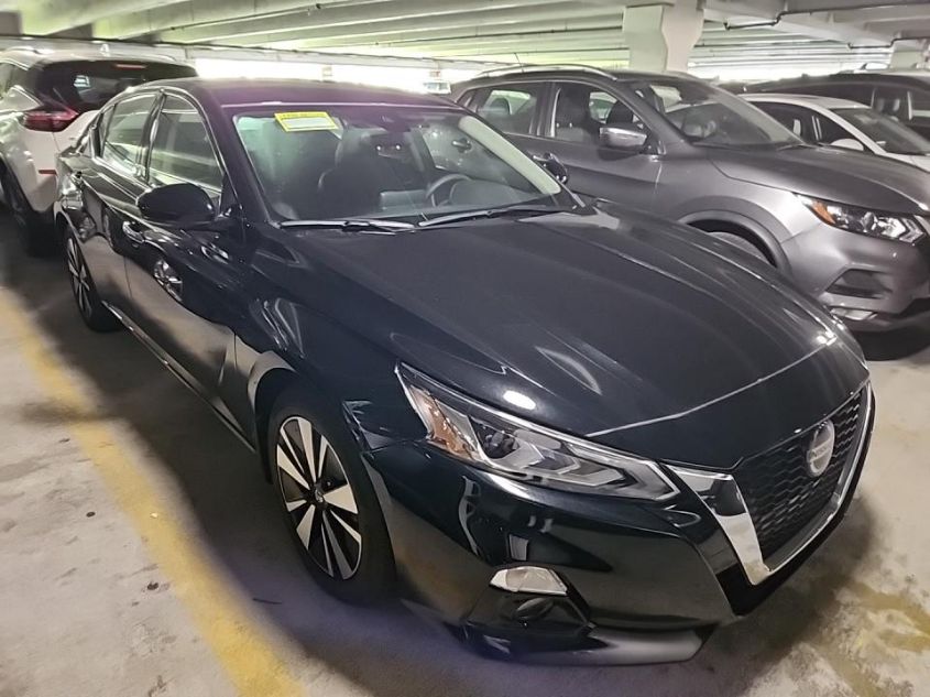 2022 NISSAN ALTIMA SL