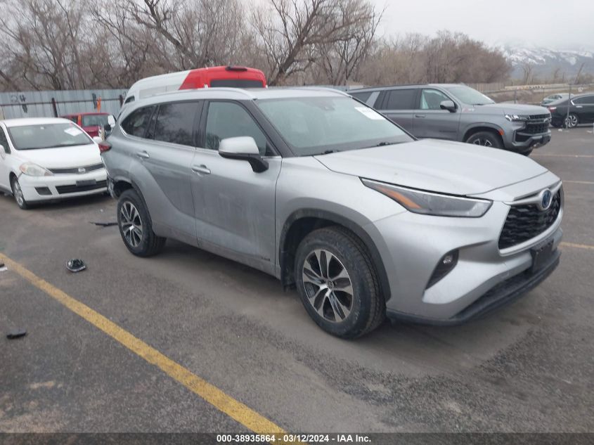 2022 TOYOTA HIGHLANDER HYBRID XLE