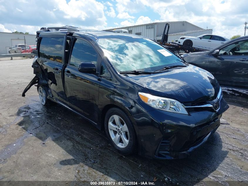 2018 TOYOTA SIENNA LE 8 PASSENGER