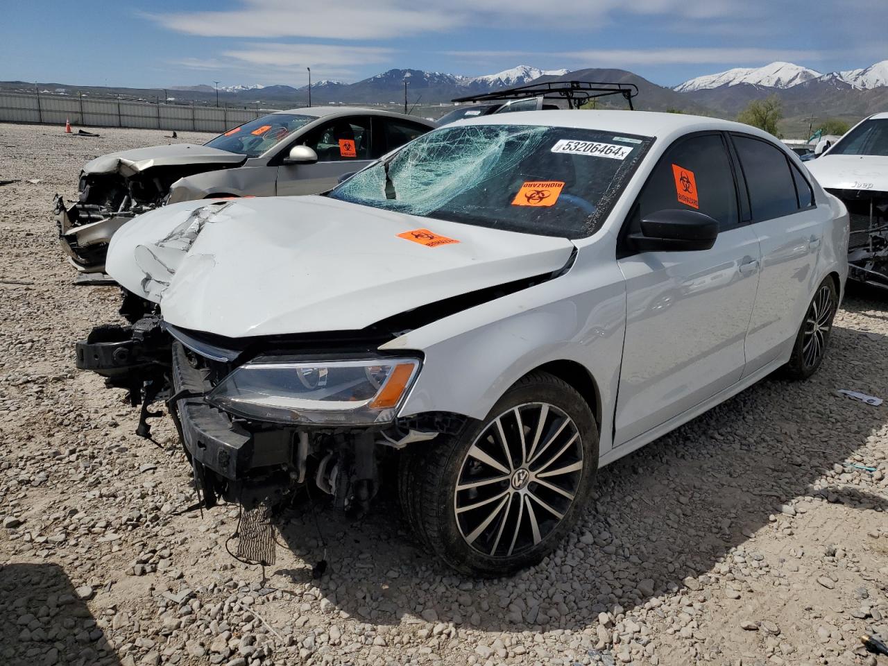 2016 VOLKSWAGEN JETTA SPORT