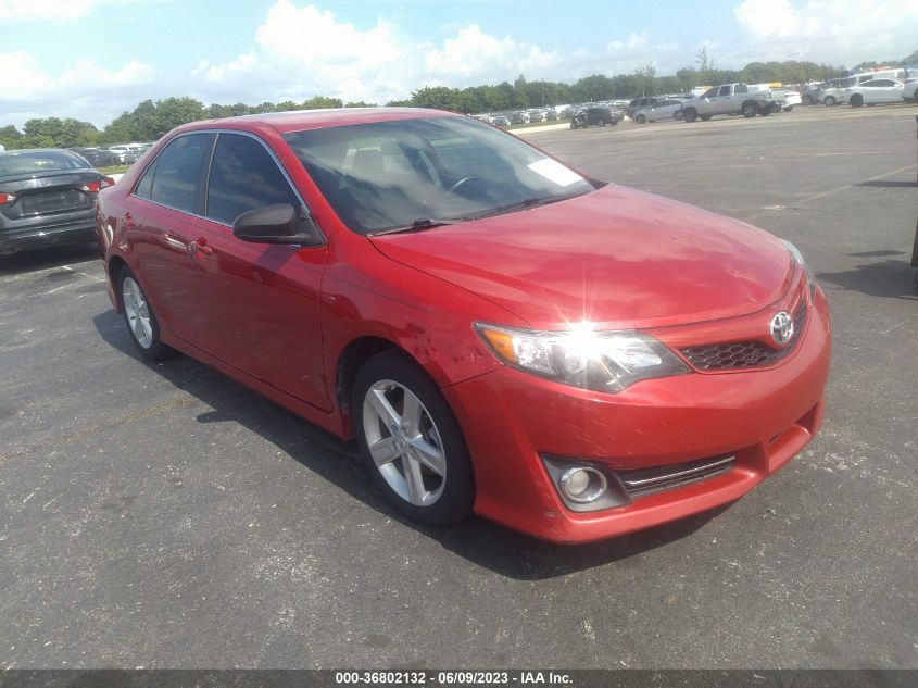 2014 TOYOTA CAMRY SE