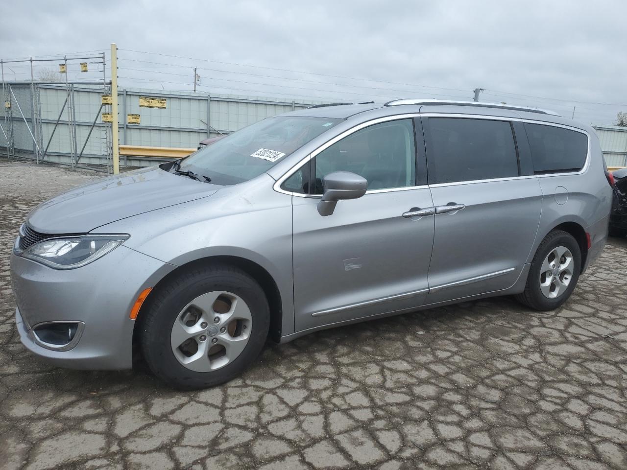 2017 CHRYSLER PACIFICA TOURING L PLUS