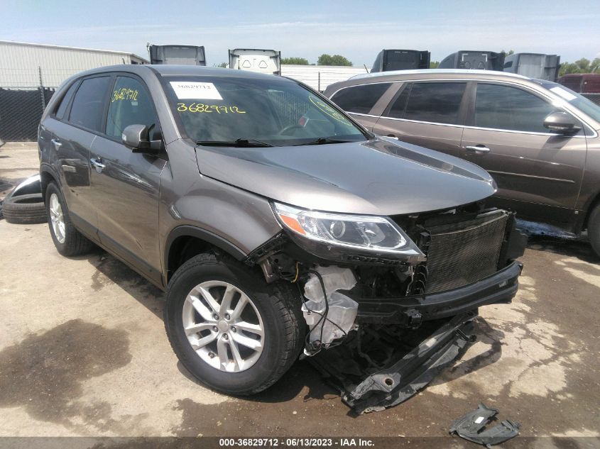 2015 KIA SORENTO LX