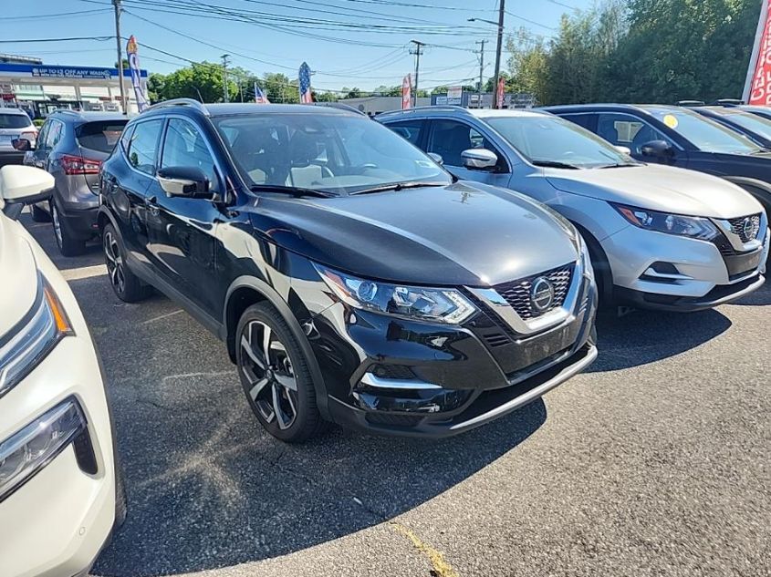 2022 NISSAN ROGUE SPORT SL