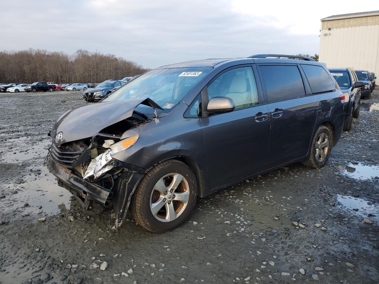 2012 TOYOTA SIENNA LE