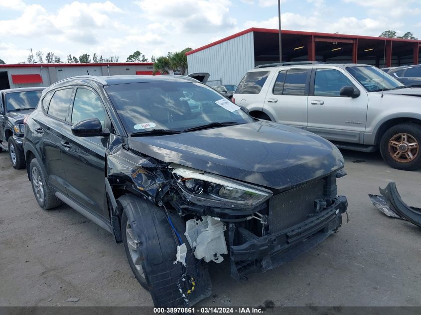 2017 HYUNDAI TUCSON SE