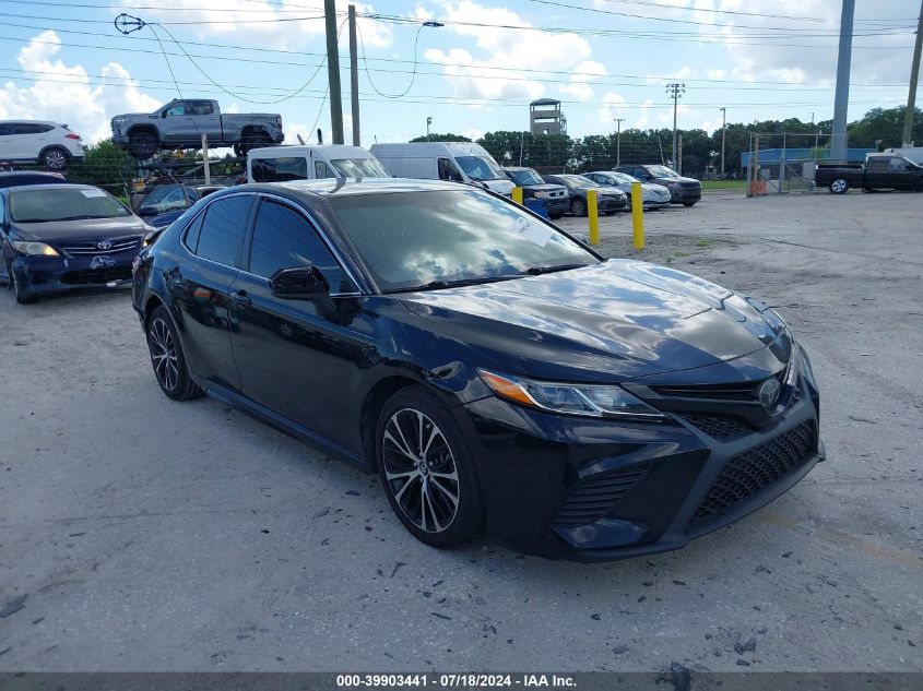 2018 TOYOTA CAMRY SE